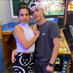 Meet your Posher, Aydeli